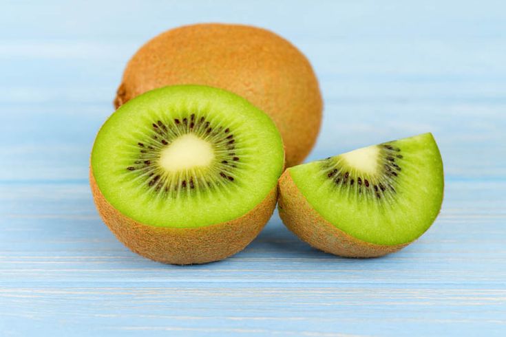 Ultimate Guide to Importing Premium Iranian Kiwi in Bulk; Varieties, Certifications & Global Market Insights